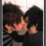 emo-boys-kiss456